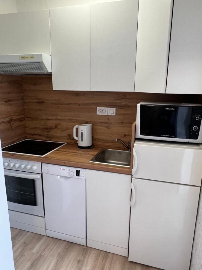 Apartmani Ivelic Supetar Exterior photo